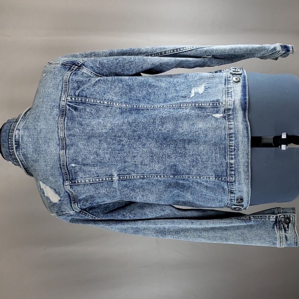 EUC Torrid Light Wash Stretch Denim Jacket  2X - Picture 4 of 8